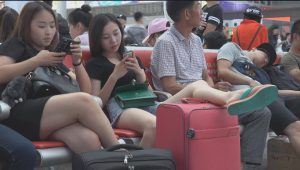 [子林4K视频]两条雪白的大长腿不翘起来，姑娘总觉得哪里不舒服[0200]