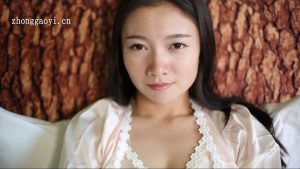 中高艺最新---私房丝袜美腿（短片）