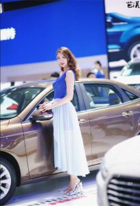 【K&M】车展名模沈佳惠展示极品美脚！