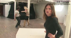 【KICK踢打】3个格斗美女轮流虐待绞杀壮汉交流功夫，还讲解动作-97LZTD-3370