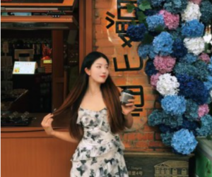 【黑丝诱惑】素人篇：房产公司前台慧儿舔脏长靴闻原味白棉袜 YC-250527-4-97LZTD-429702